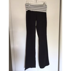 Victoria’s Secret pink yoga pants